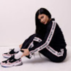 Meet your Posher, Jaydis